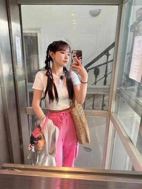 少妇av三区的相关介绍