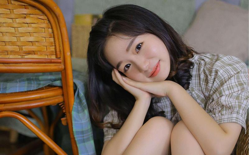 爆操极品美女老师的相关介绍