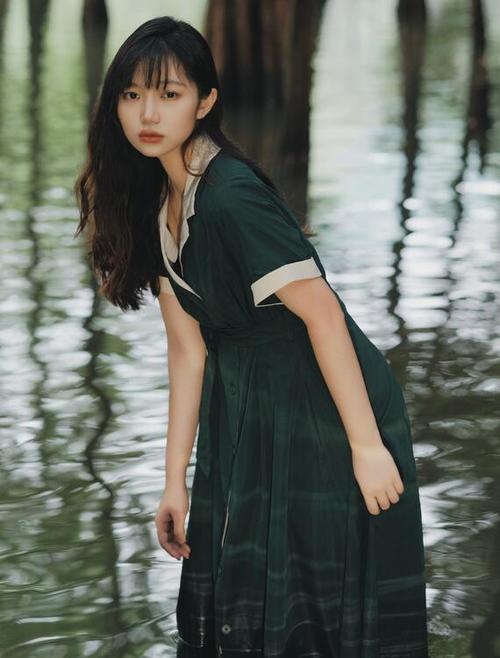 老湿影院费x看一分钟的相关介绍