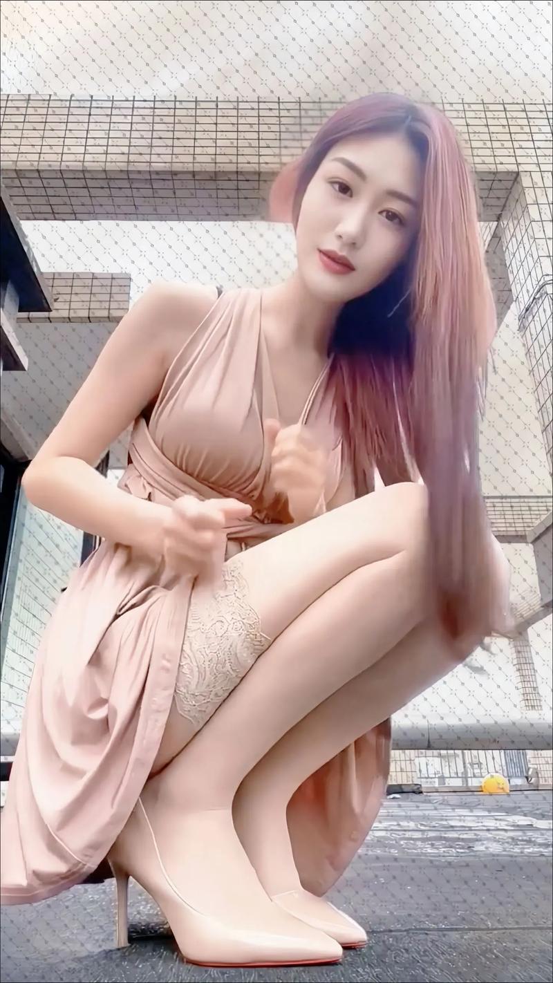美女射入的相关介绍