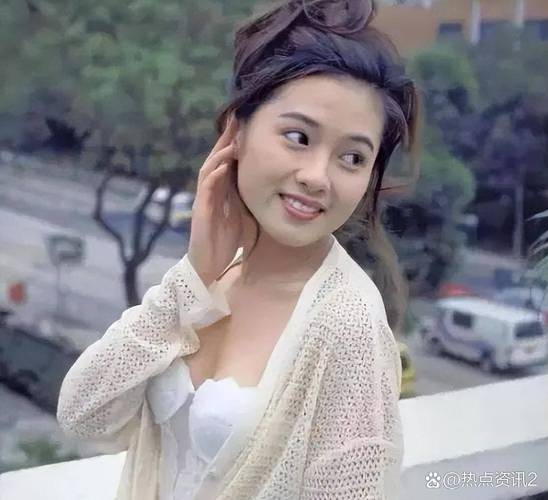 莉莉手机影院的相关介绍