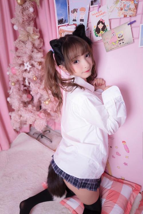 牛仔裤少妇av的相关介绍