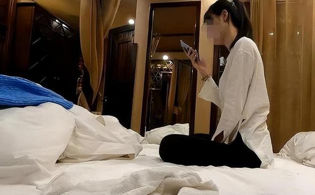 女性黄色分泌物多是怎么回事的相关介绍