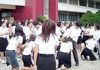 中出巨乳人妻的相关介绍