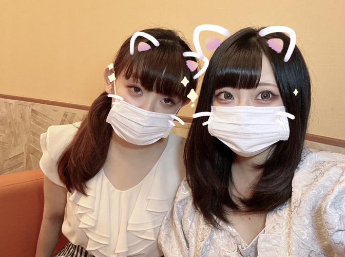 操美女老师的相关介绍