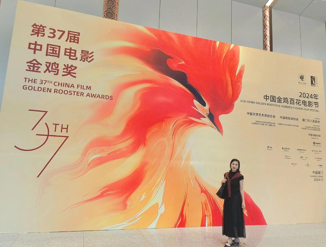 把美女按在床上狂草av的相关介绍