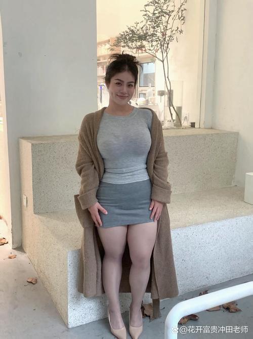 我操了我的女老师的相关介绍