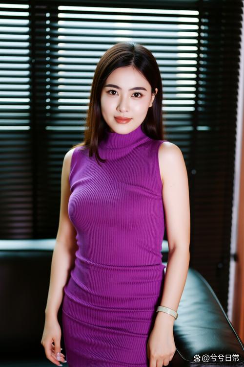 操美女老师一整夜的相关介绍