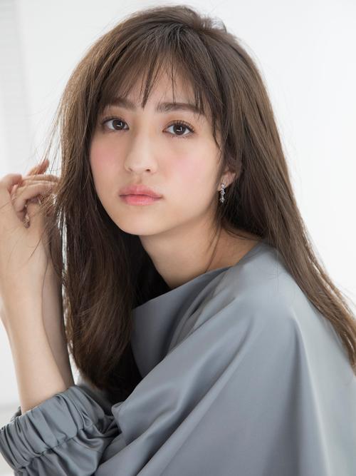 操美女老师大奶子的相关介绍