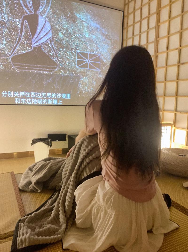 把美女老师上了的相关介绍