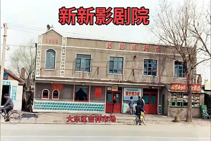 美女呻吟摸的相关介绍