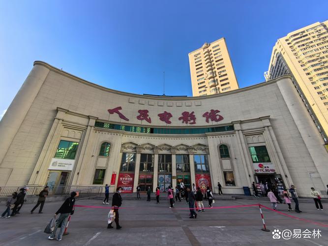 女人分泌物增多发黄是怎么回事的相关介绍