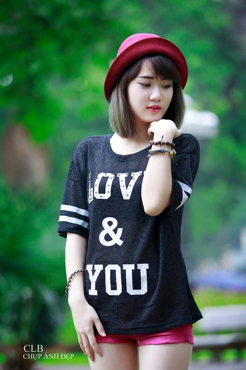 操了美女老师的相关介绍