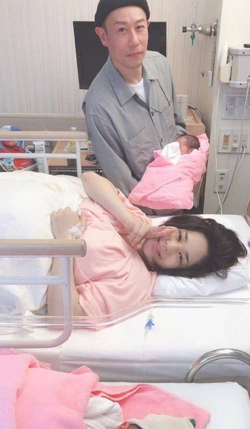 av 少妇的相关介绍